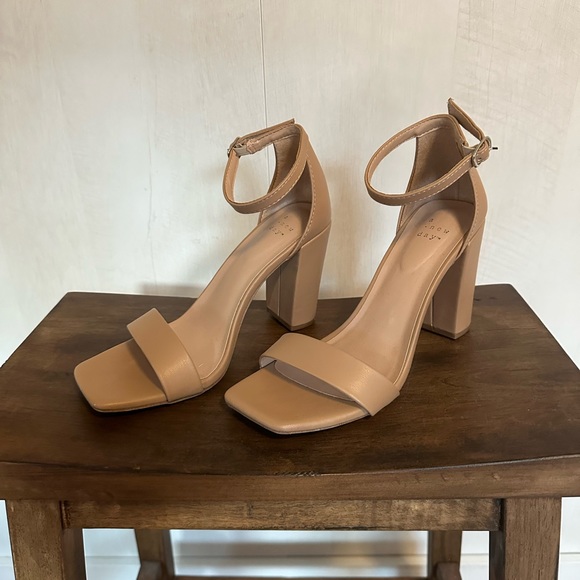 Nude Chunky Heels - Picture 2 of 5